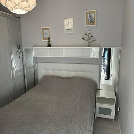 Apartment * 华沙